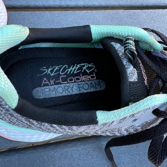 Skechers Woman’s Neutral Knit Sneaker with Memory Foam 9 - Picture 7 of 9